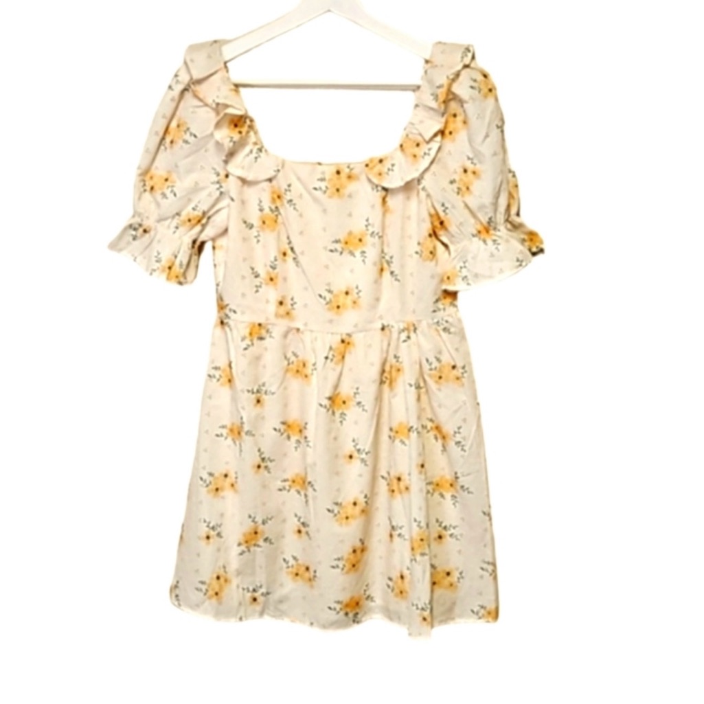 Storia Eyelet Dress With Floral Accents Sz Large